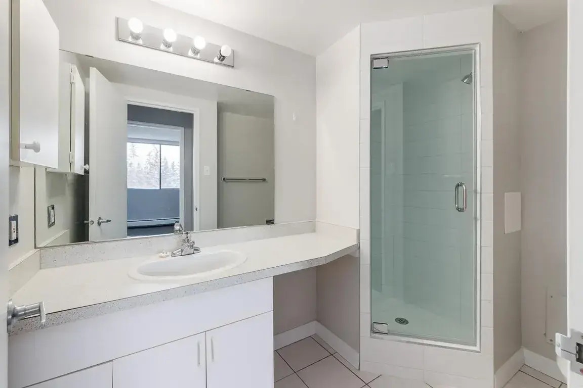 0503-A-2105 90 Avenue SW, Calgary, AB, T2V 0X5 - 17