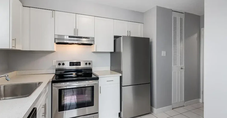 0503-A-2105 90 Avenue SW, Calgary, AB, T2V 0X5 - 5