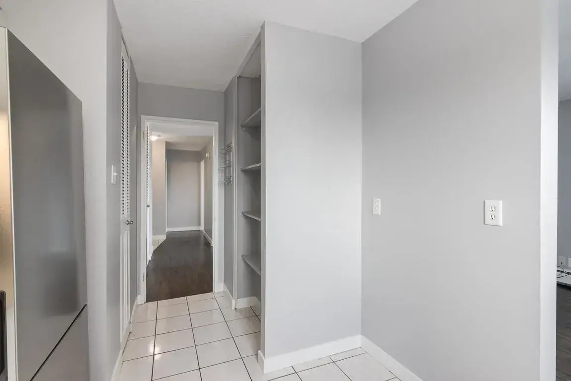 0503-A-2105 90 Avenue SW, Calgary, AB, T2V 0X5 - 7