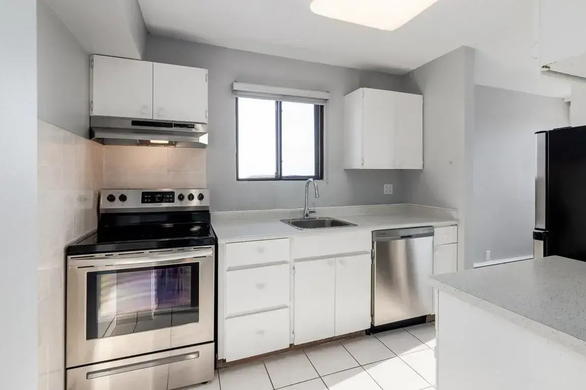 0503-A-2105 90 Avenue SW, Calgary, AB, T2V 0X5 - 26