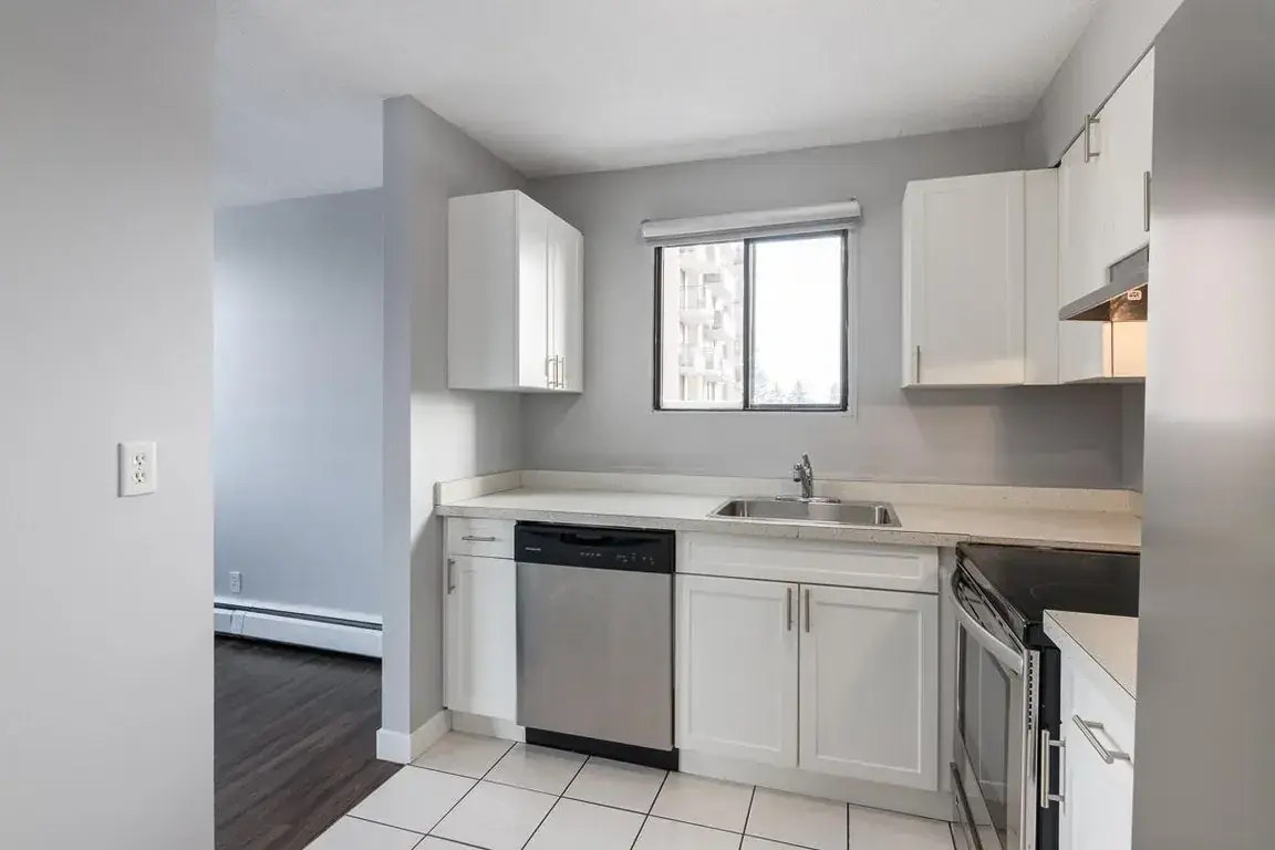0503-A-2105 90 Avenue SW, Calgary, AB, T2V 0X5 - 6