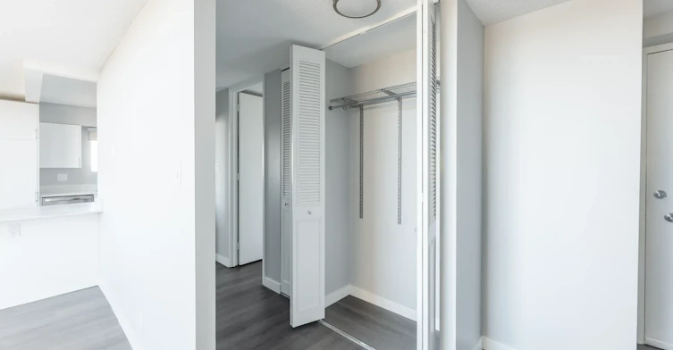 0201-A-2105 90 Avenue SW, Calgary, AB, T2V 0X5 - 41