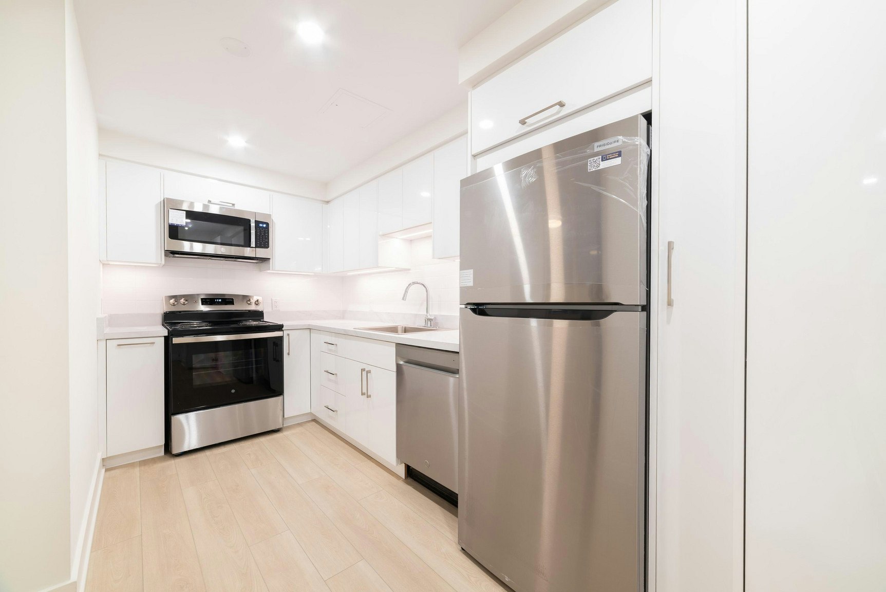 401-765 Browns Line, Toronto, ON, M8W 3V7