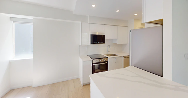 204-1924 Barclay Street, Vancouver, BC, V6G 1L3