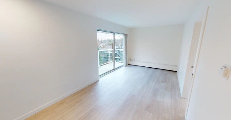 302-4640 W 10th Avenue, Vancouver, BC, V6R 2J5 - 2