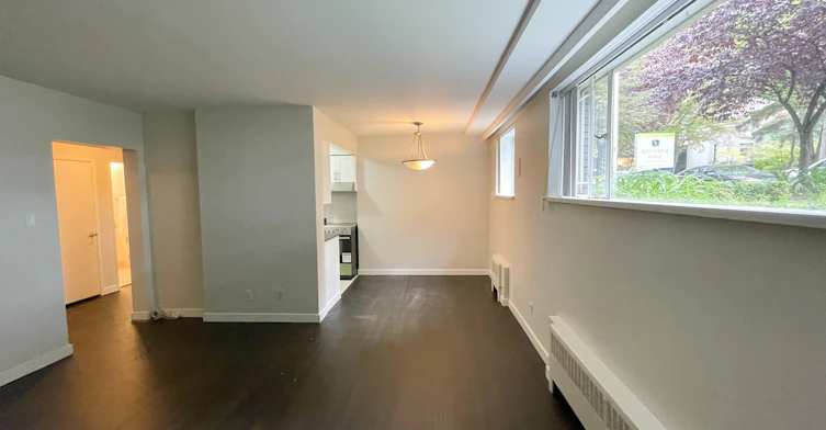 XXX0-2054 Comox Street, Vancouver, BC, V6G 1R8 - 2
