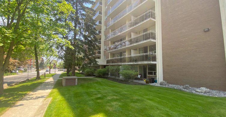 704-150 Allan Street, Oakville, ON, L6J 3N8 - 8
