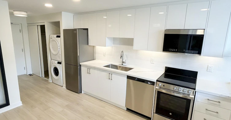 607-920 Inverhouse Drive, Mississauga, ON, L5J 4B5 - 3