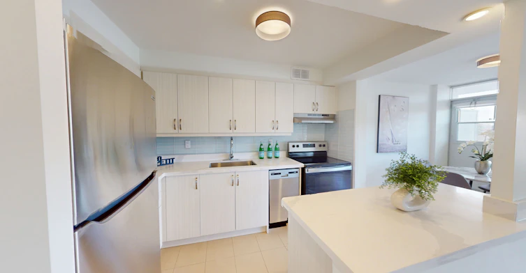 1206-30 Edith Drive, Toronto, ON, M4R 1Y8
