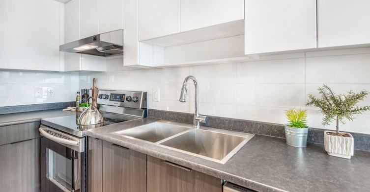 304-3583 Kingsway, Vancouver, BC, V5R 5L9 - 8
