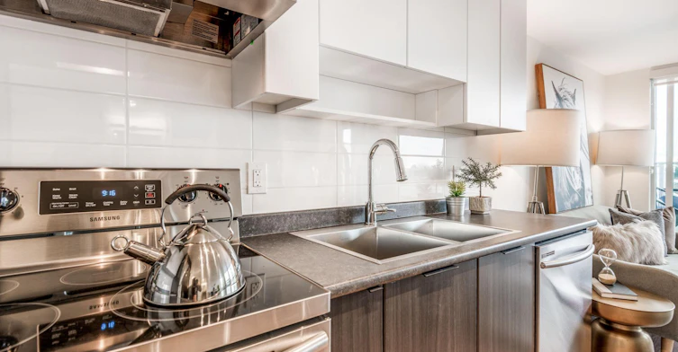 304-3583 Kingsway, Vancouver, BC, V5R 5L9 - 2