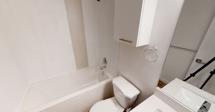 102-2244 West 6th Avenue, Vancouver, BC, V6K 1V8 - 5