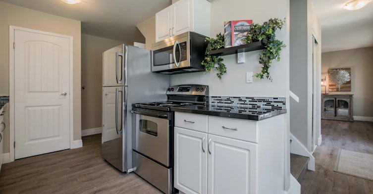 201-77 Manitou Crescent, Loyalist, ON, K7N 1B9 - 3