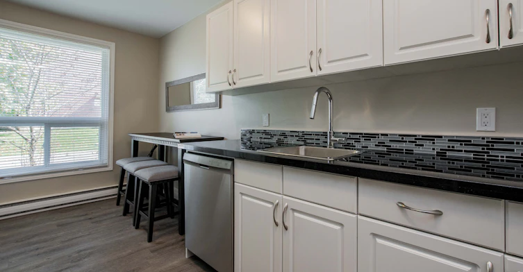 201-77 Manitou Crescent, Loyalist, ON, K7N 1B9 - 4