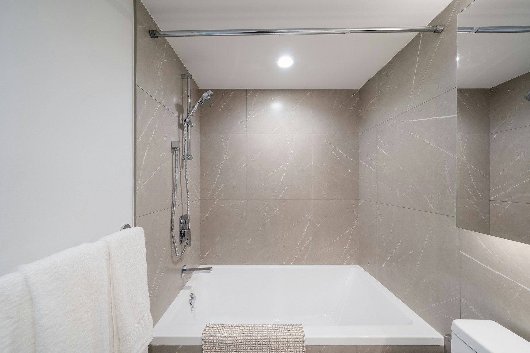 705-510 Richards Street, Vancouver, BC, V6B 1T5 - 10