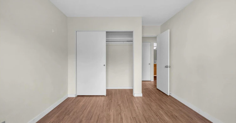 207-1615 Vine Street, Vancouver, BC, V6K 3J3 - 5