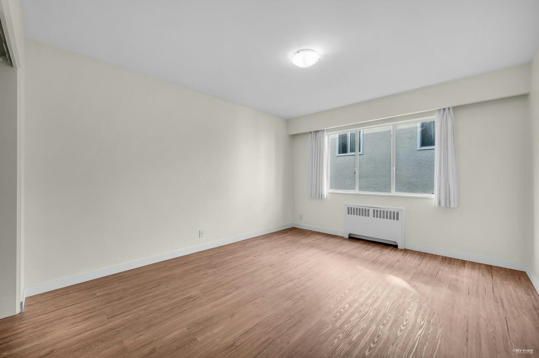 207-1615 Vine Street, Vancouver, BC, V6K 3J3 - 2