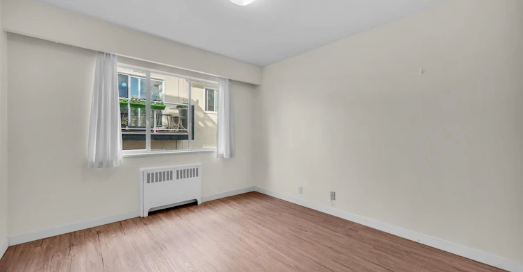 207-1615 Vine Street, Vancouver, BC, V6K 3J3 - 4