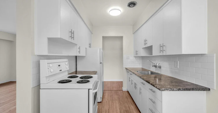 207-1615 Vine Street, Vancouver, BC, V6K 3J3 - 6
