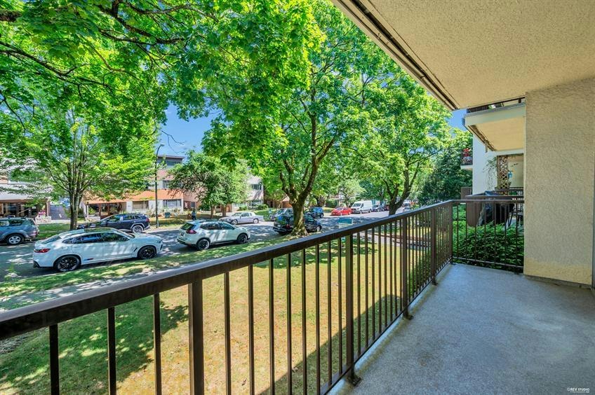 202-8655 Cartier Street, Vancouver, BC, V6P 4T9