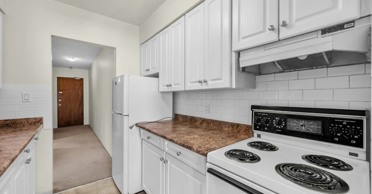 208-8655 Cartier Street, Vancouver, BC, V6P 4T9