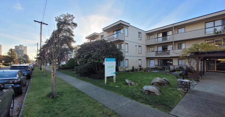 205-1655 Chesterfield Avenue, North Vancouver, BC, V7N 2N8 - 3