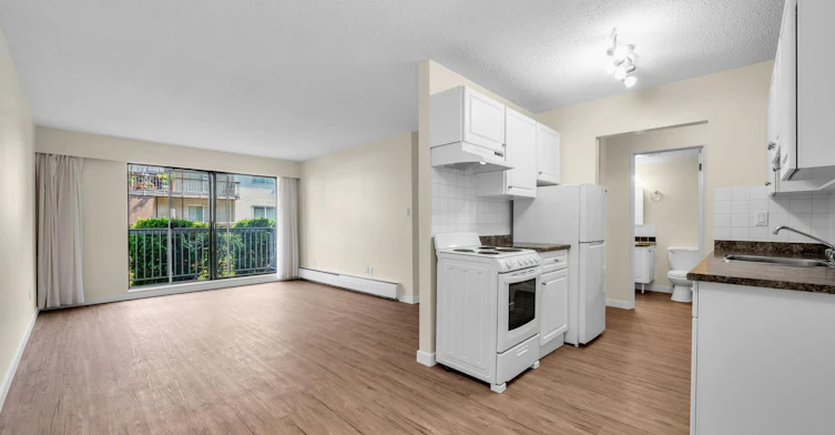 206-5130 Irving Street, Burnaby, BC, V5H 1T7 - 8