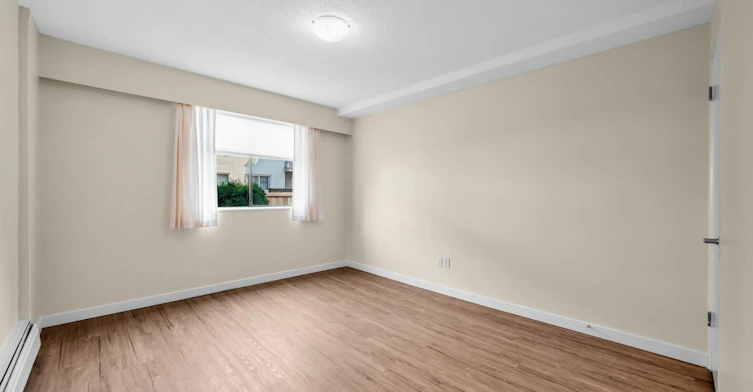 206-5130 Irving Street, Burnaby, BC, V5H 1T7