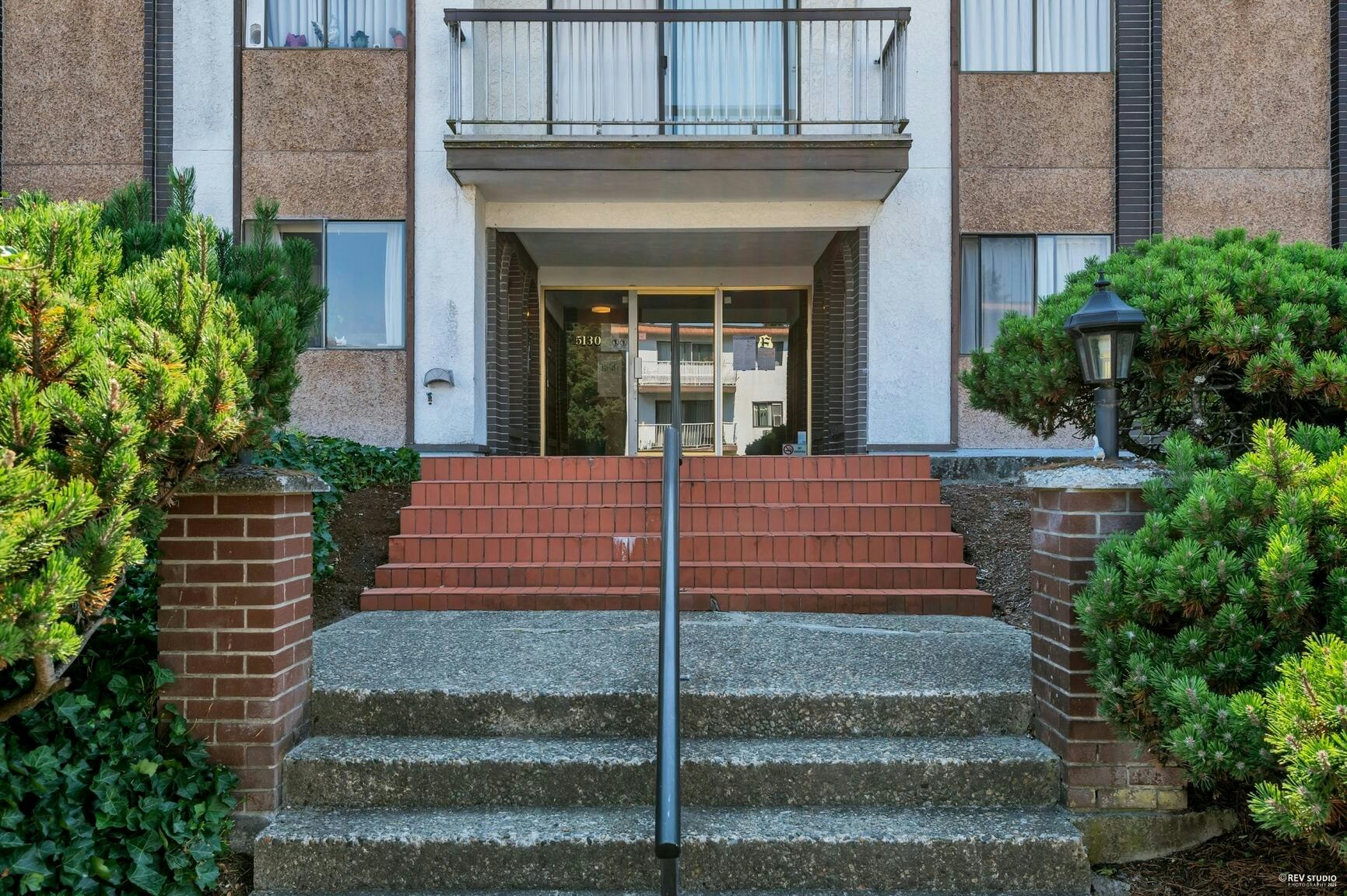 206-5130 Irving Street, Burnaby, BC, V5H 1T7 - 5