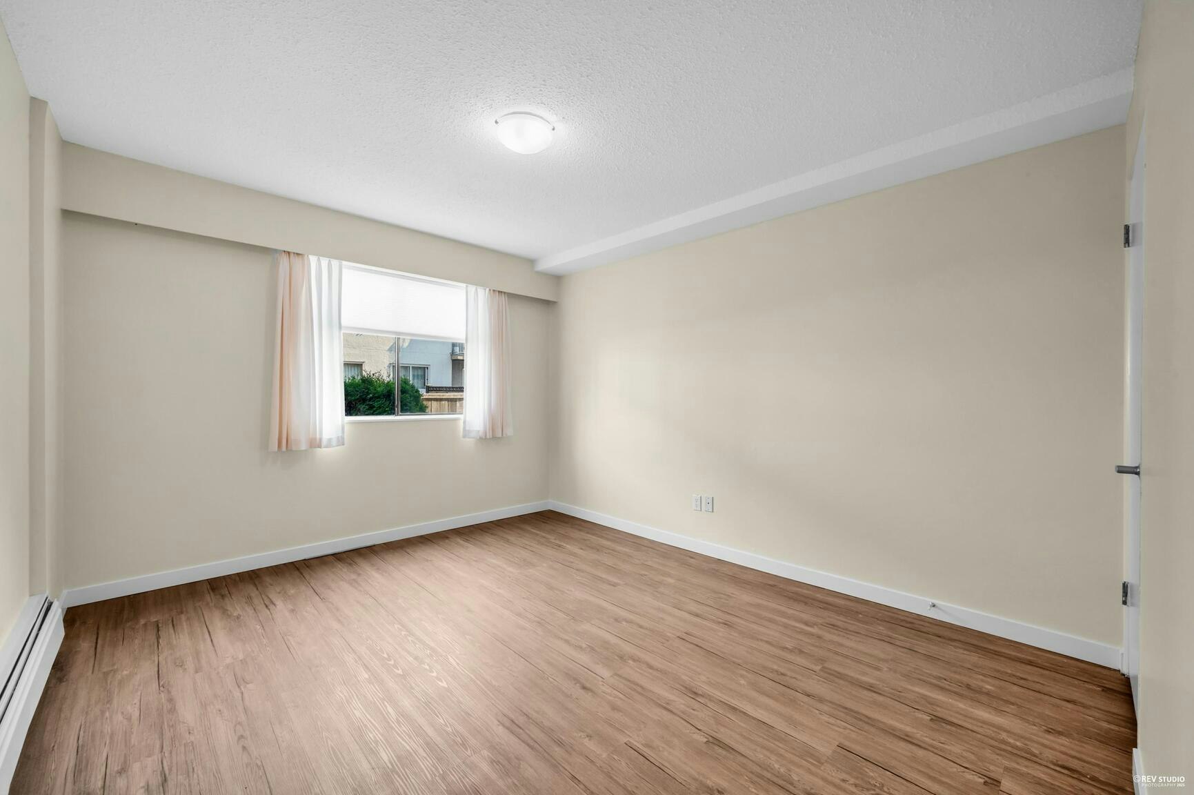 206-5130 Irving Street, Burnaby, BC, V5H 1T7