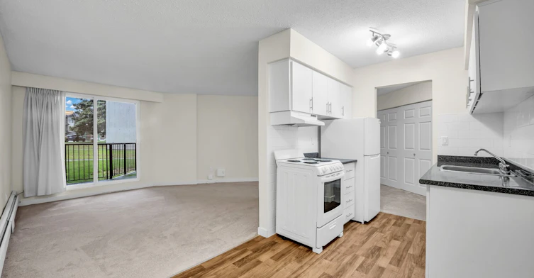 102-7191 Barnet Road, Burnaby, BC, V5A 1E1 - 5