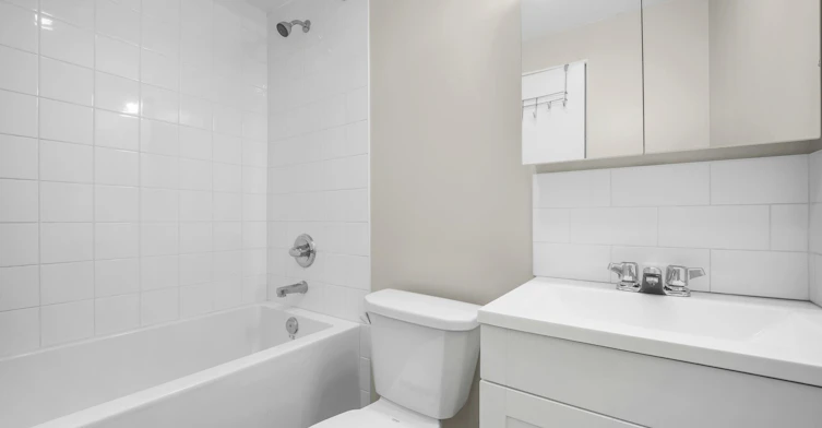 102-7191 Barnet Road, Burnaby, BC, V5A 1E1