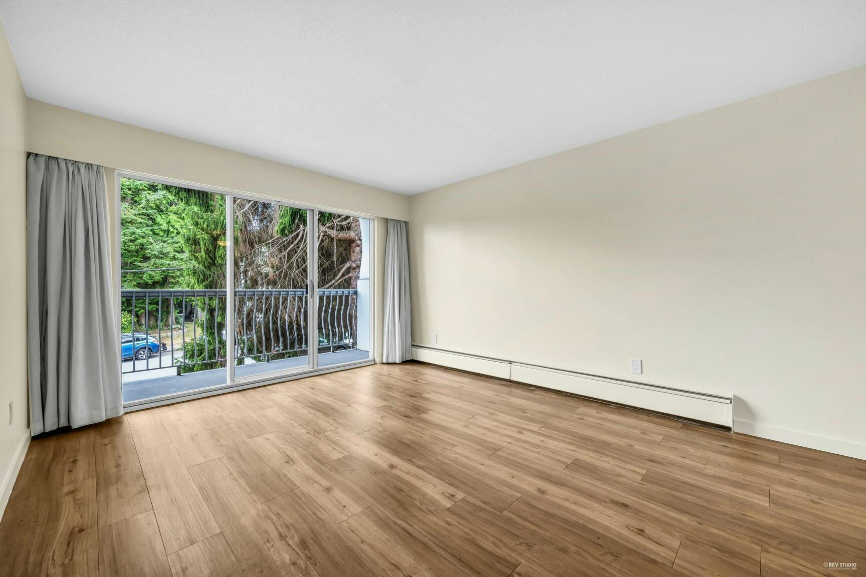 107-1360 Fir Street, Surrey, BC, V4B 4B2 - 9