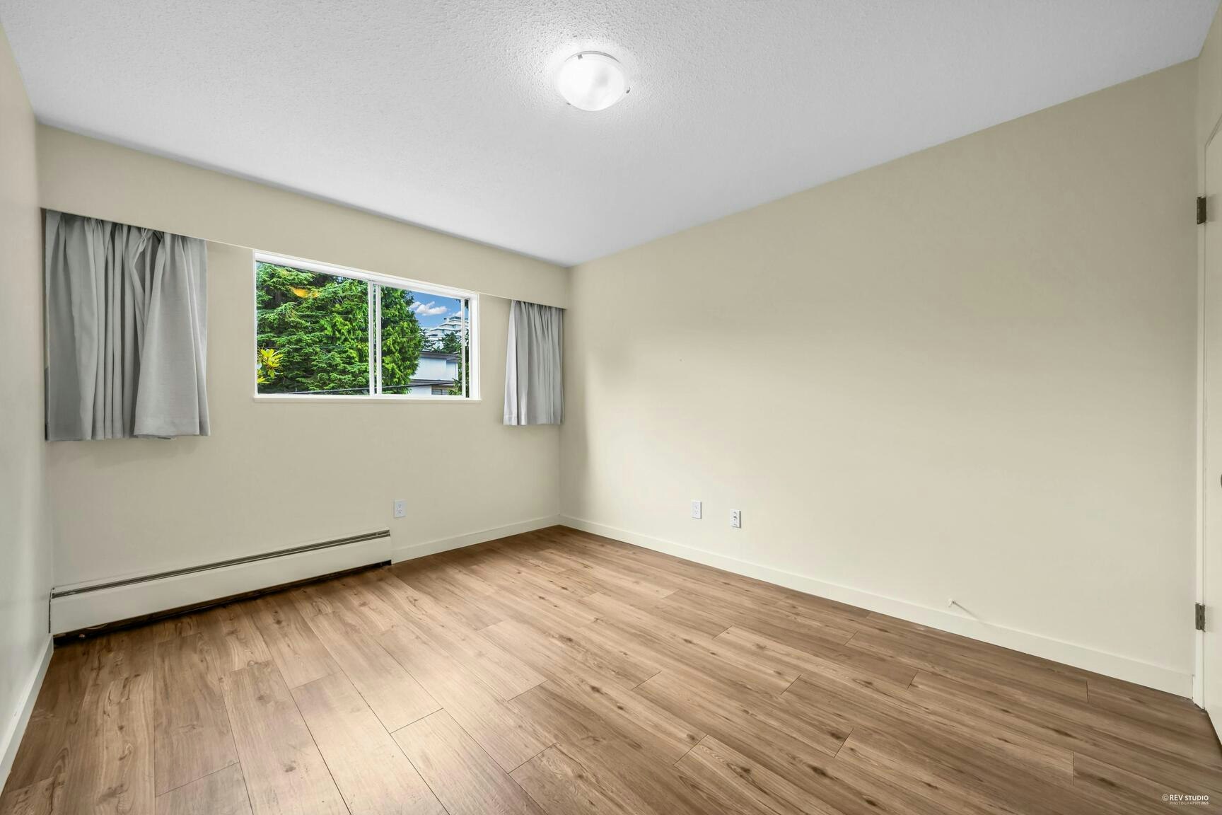 107-1360 Fir Street, Surrey, BC, V4B 4B2 - 7