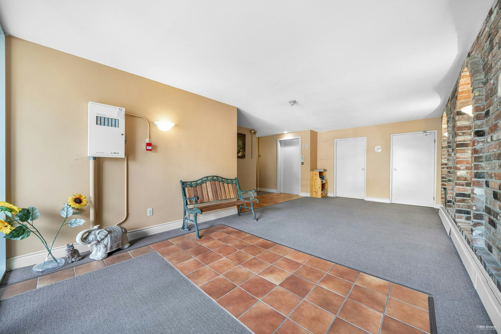 308-1360 Fir Street, Surrey, BC, V4B 4B2 - 3