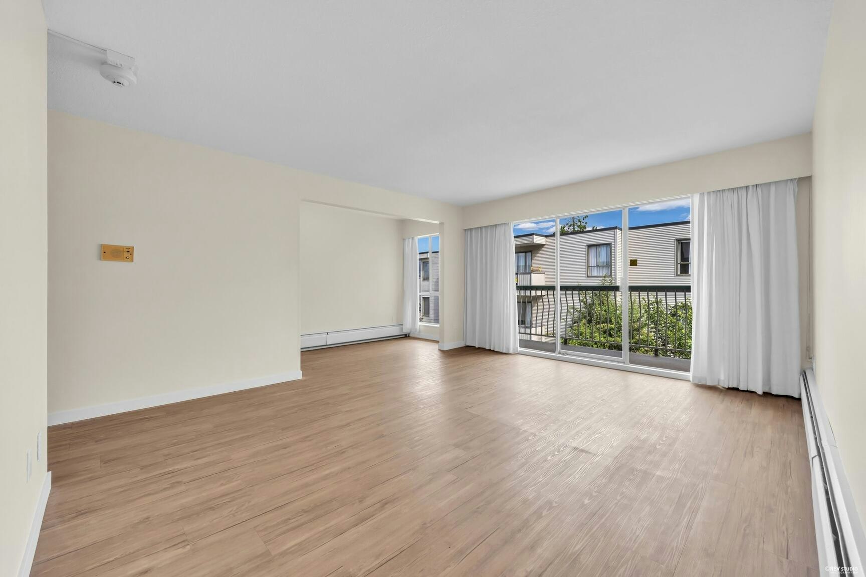 0301-210 West 16th Street, North Vancouver, BC, V7M 1T6 - 3