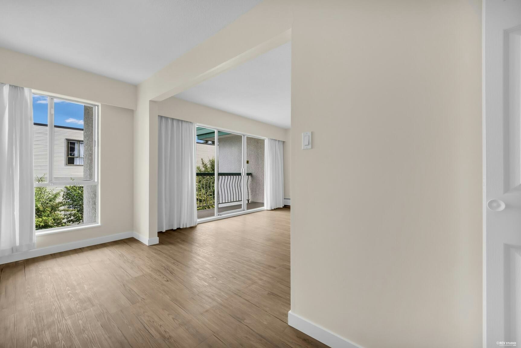 0301-210 West 16th Street, North Vancouver, BC, V7M 1T6 - 2