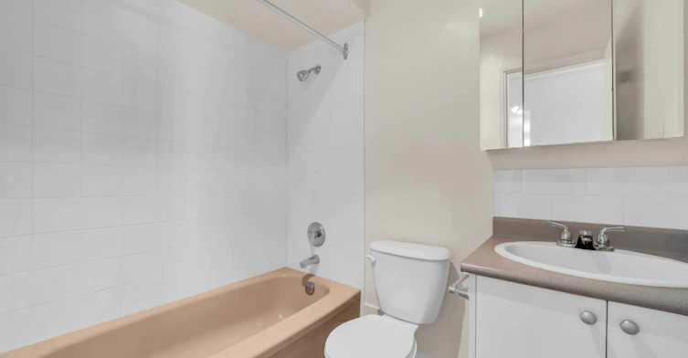 0310-210 West 16th Street, North Vancouver, BC, V7M 1T6