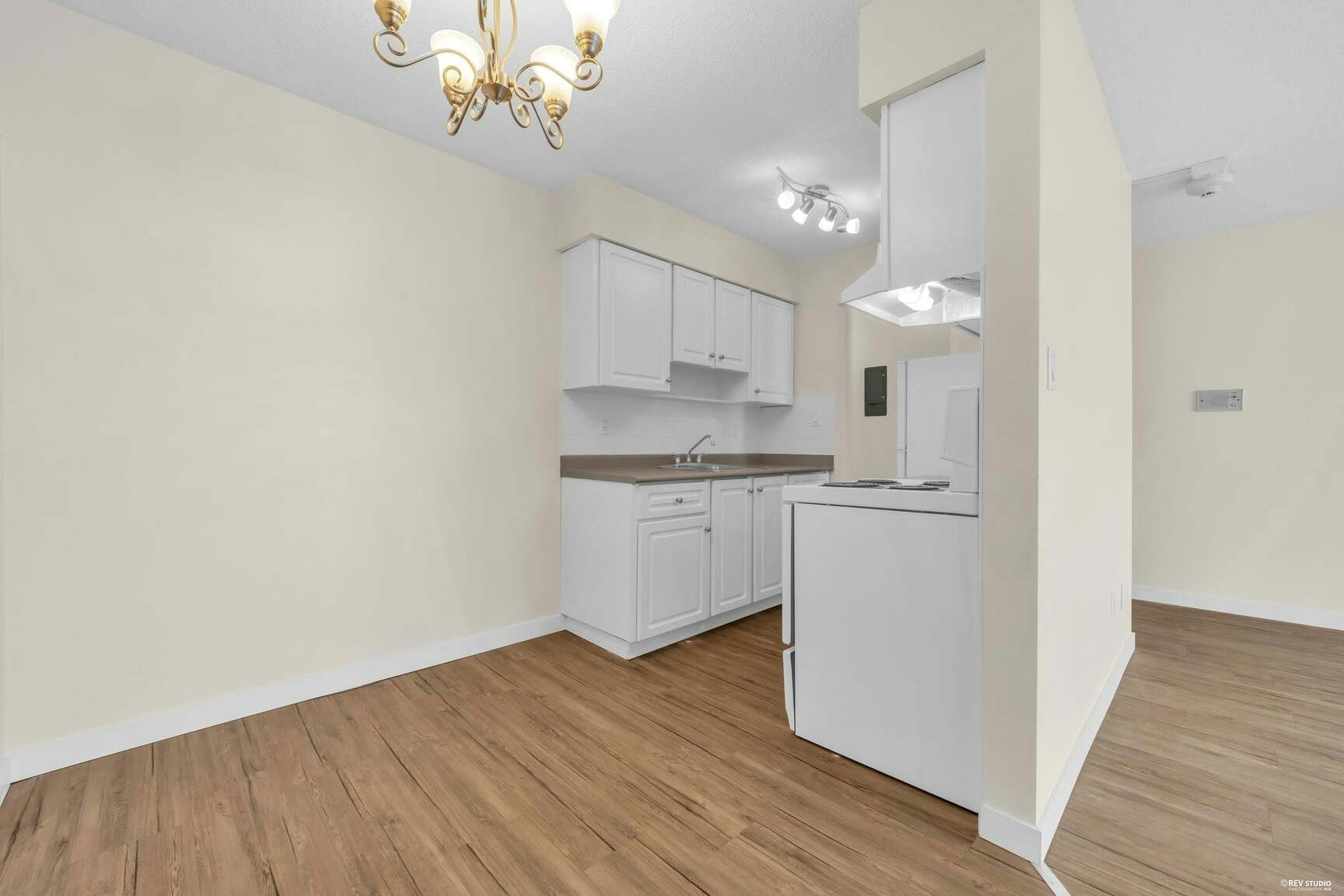 0310-210 West 16th Street, North Vancouver, BC, V7M 1T6 - 5