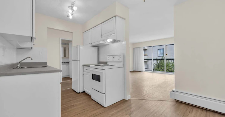 0310-210 West 16th Street, North Vancouver, BC, V7M 1T6 - 4