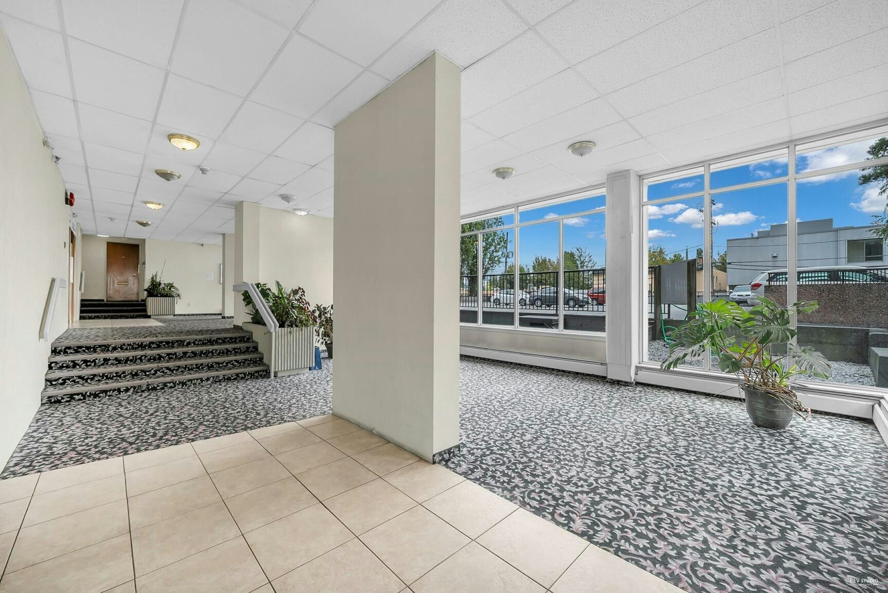 302-615 7th Avenue, New Westminster, BC, V3M 2J1 - 2