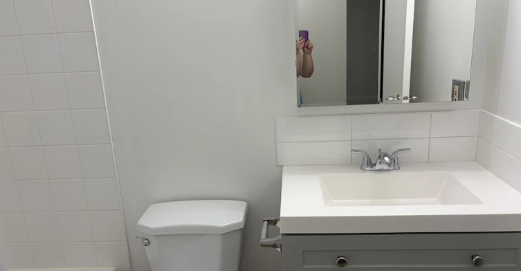 202-8351 Bennett Road, Richmond, BC, V6Y 1N4