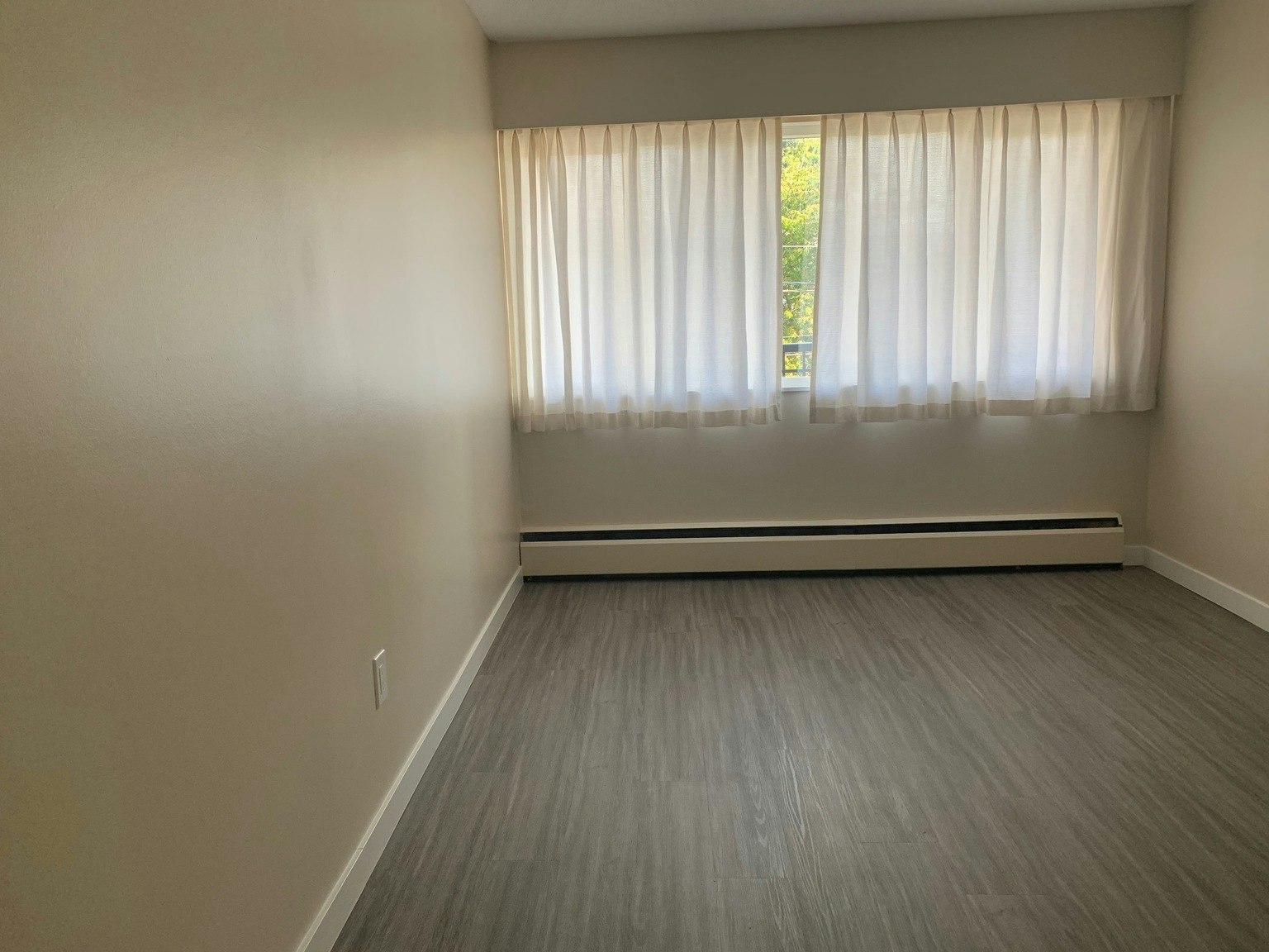 312-420 7th Street, New Westminster, BC, V3M 3L1 2