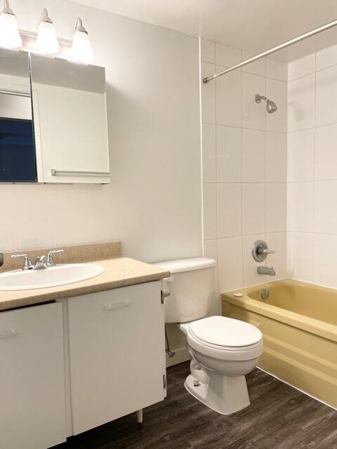 203-1715 West 11 Avenue, Vancouver, BC, V6J 2C2 - 3