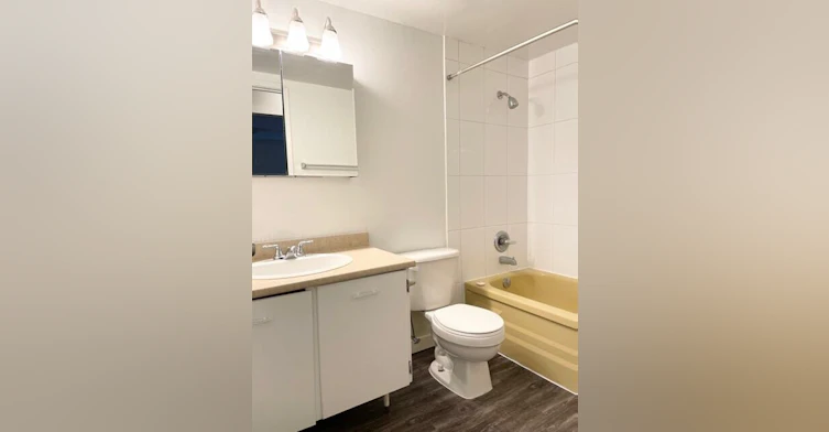 203-1715 West 11 Avenue, Vancouver, BC, V6J 2C2 - 3