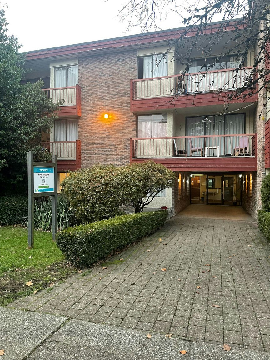214-1745 W 12 Avenue, Vancouver, BC, V6J 2E5