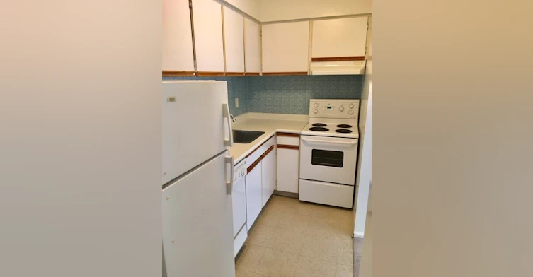 303-3300 Oak Street, Vancouver, BC, V6H 2L6 - 3