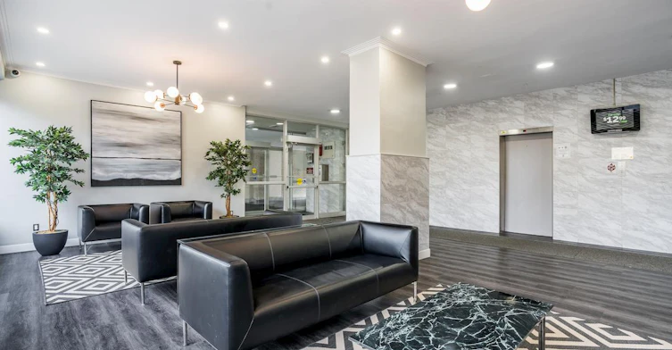 2283 Eglinton Avenue East, Toronto, ON, M1K 2N4 - 4
