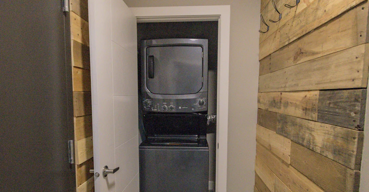 202-10645 113 Street, Edmonton, AB, T5H 3H7 - 4