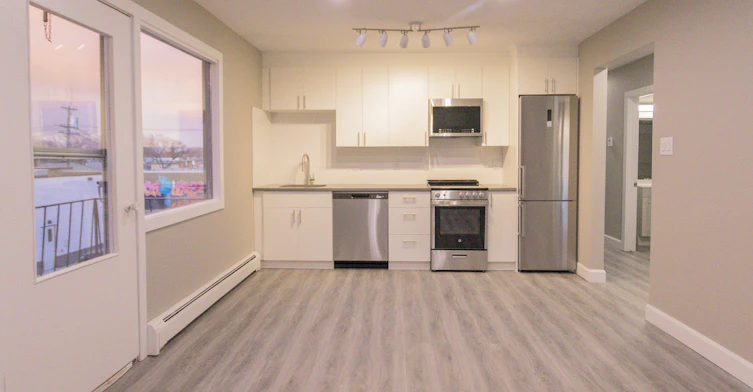 202-10645 113 Street, Edmonton, AB, T5H 3H7 - 7